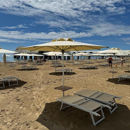 Appart 21 Artistic Beach Apartment Λινιάνο Σαμπιαντόρο Εξωτερικό φωτογραφία